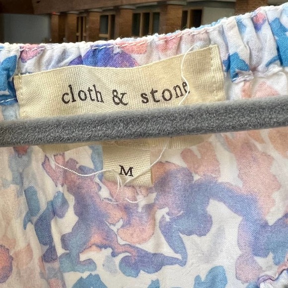 Cloth & Stone Top - Picture 2 of 3